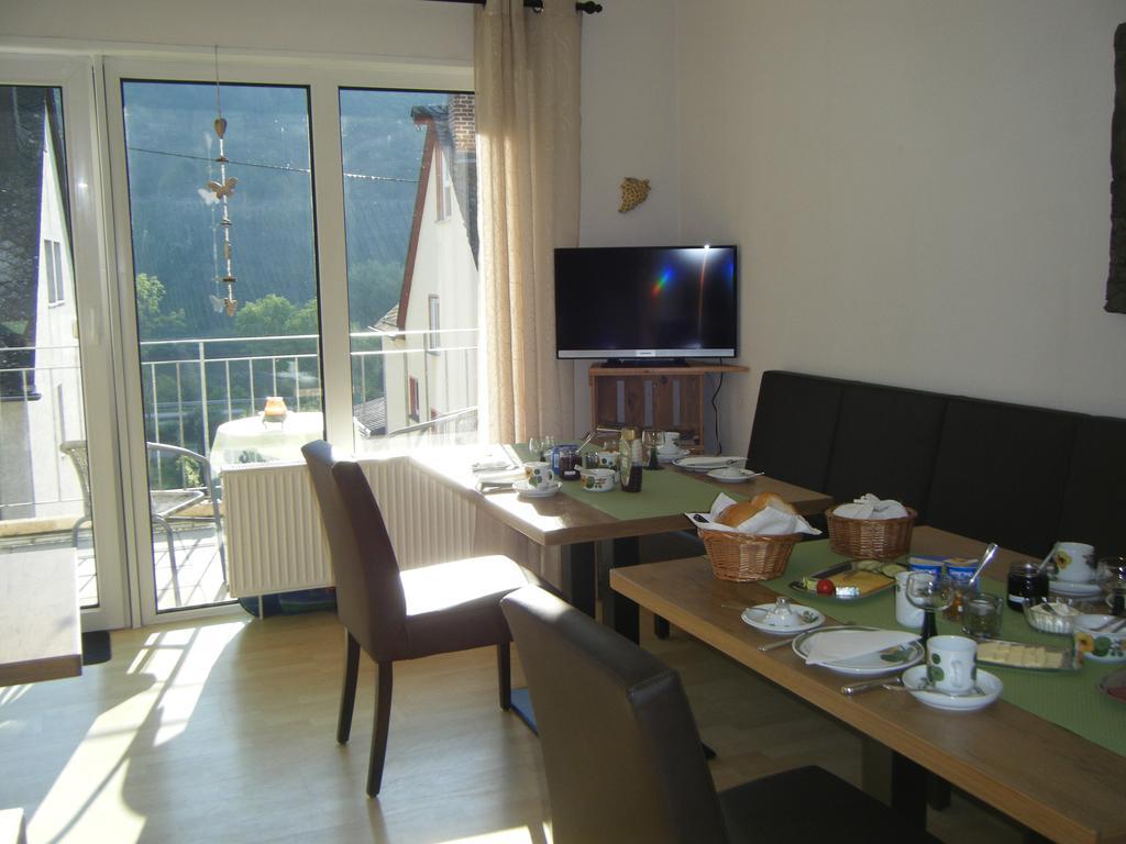 Ferienweingut Hensler Hotel Briedel Buitenkant foto