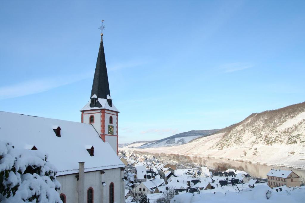 Ferienweingut Hensler Hotel Briedel Buitenkant foto